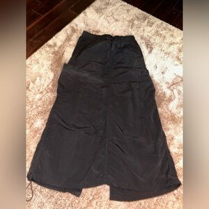 Black cargo midi skirt. Sz M